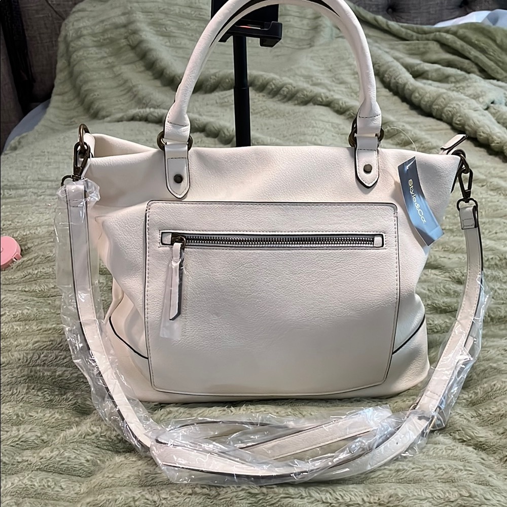 NWT Style and co Elegant Cream Handbag or Crossbody